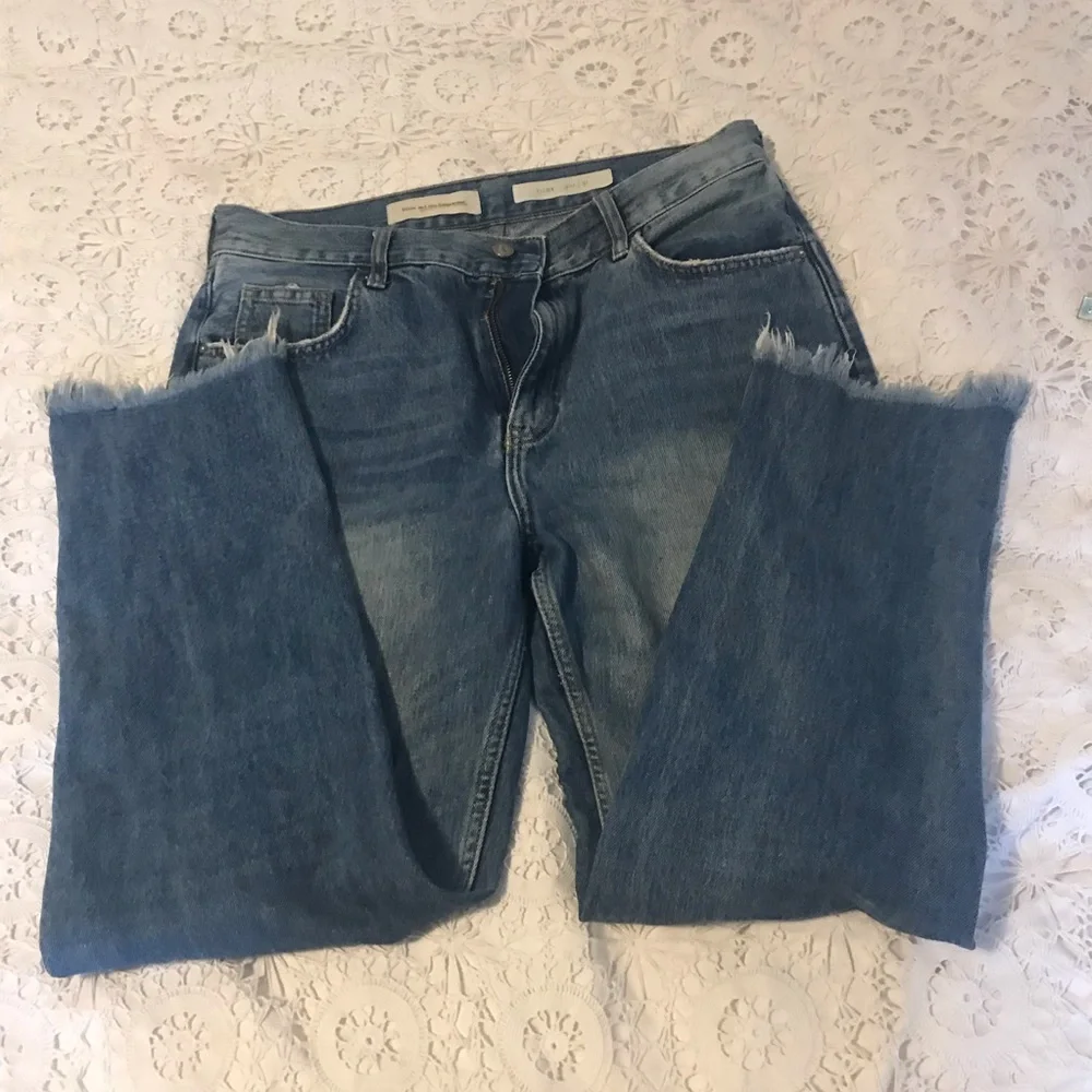 Pilcro and the letterpress High Waisted Ragged Hem Tilde Jeans - Size 31 - Picture 2 of 10